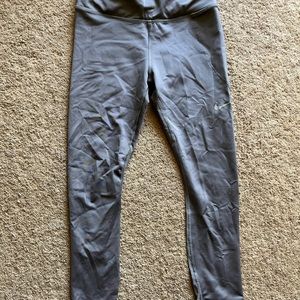 Nike dri-fit grey cropped leggings